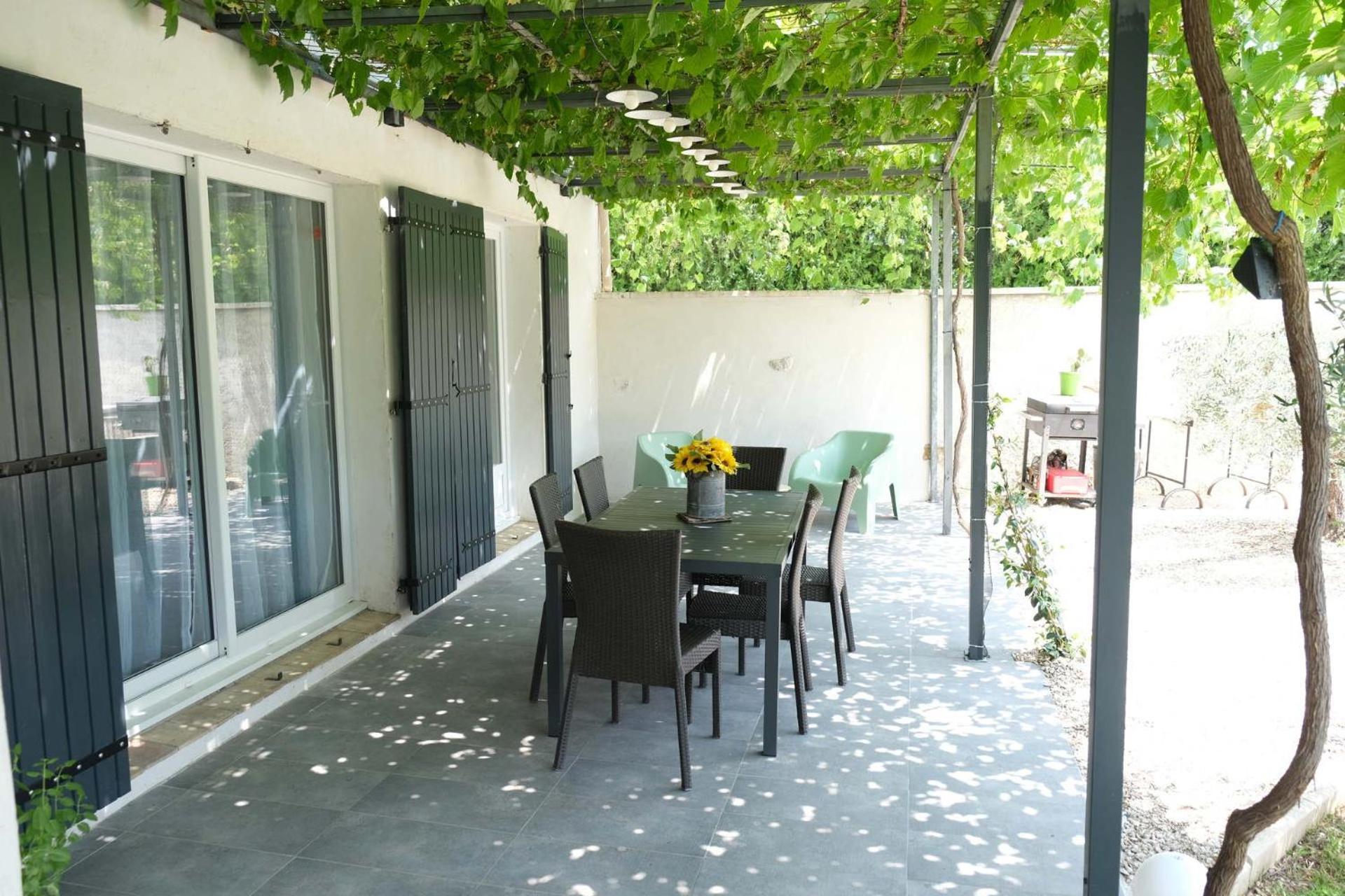 Très jolie location vacances climatisée, 6 personnes proche des Baux de Provence, située au coeur des Alpilles à Mouriès, LS1-312 Clarta Exterior foto